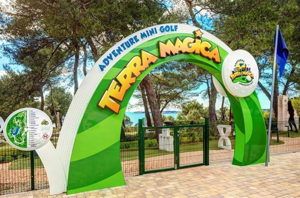 Easyatent Bungalow Tent Lanterna Červar-Porat Εξωτερικό φωτογραφία
