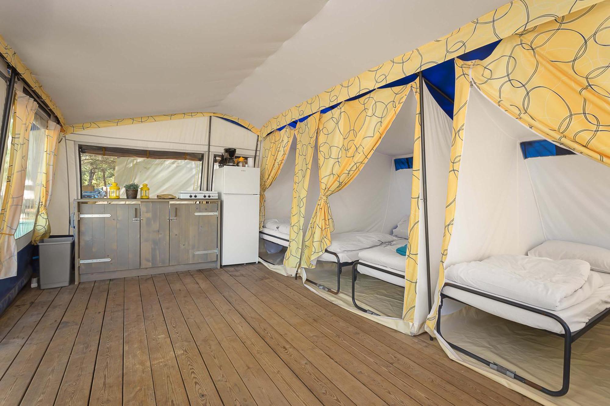 Easyatent Bungalow Tent Lanterna Červar-Porat Δωμάτιο φωτογραφία