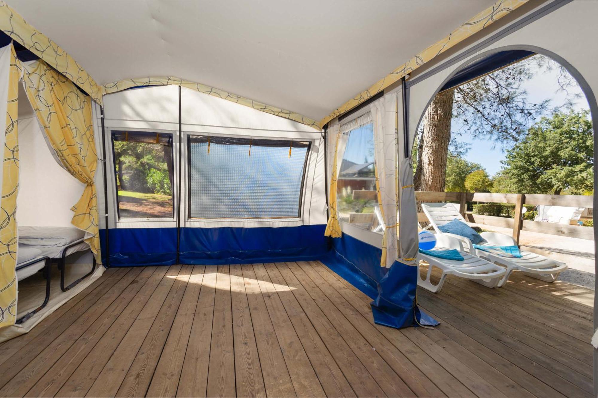 Easyatent Bungalow Tent Lanterna Červar-Porat Δωμάτιο φωτογραφία
