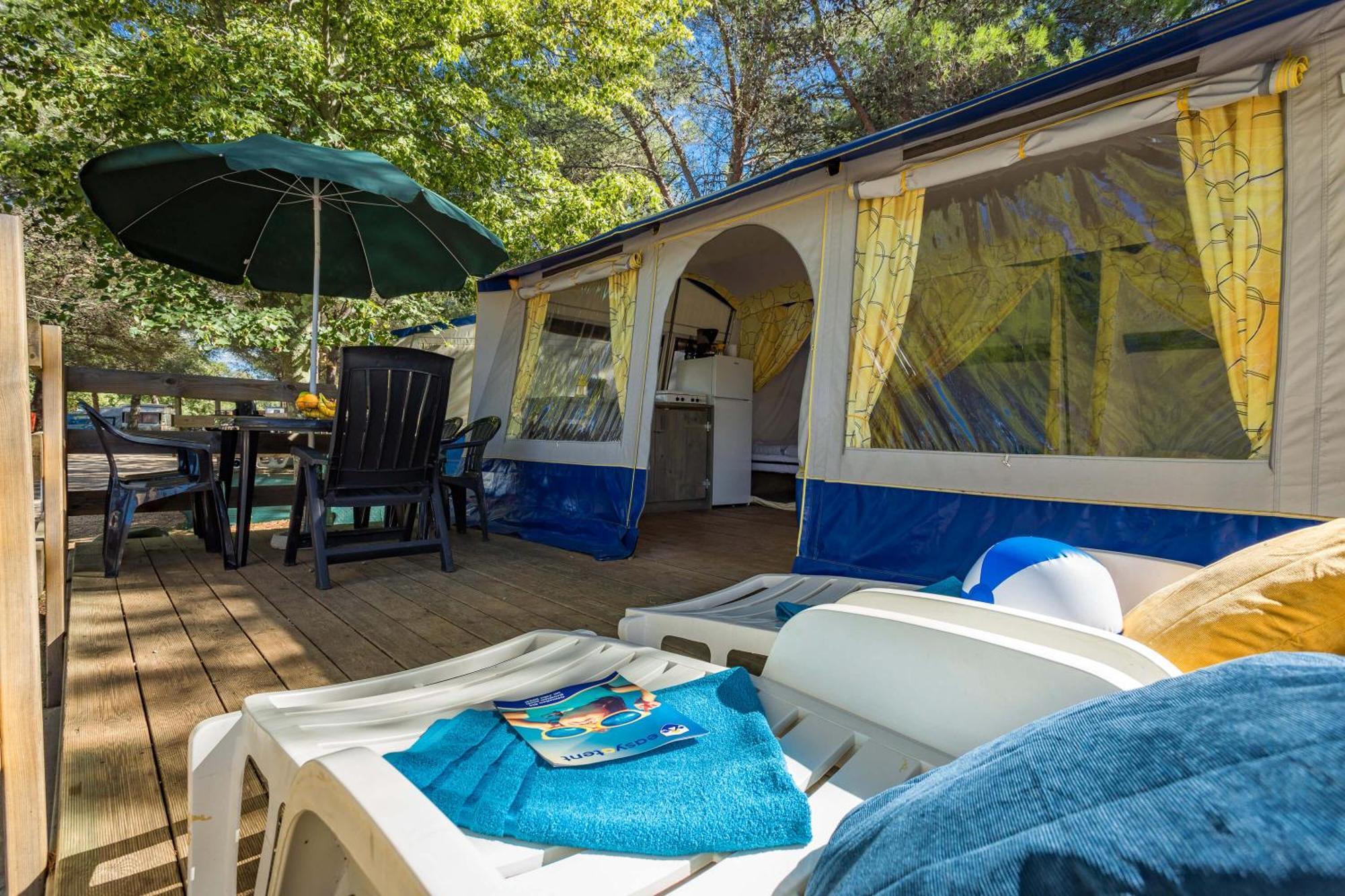 Easyatent Bungalow Tent Lanterna Červar-Porat Δωμάτιο φωτογραφία