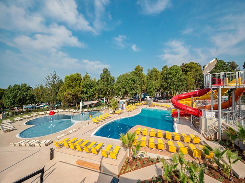 Easyatent Bungalow Tent Lanterna Červar-Porat Εξωτερικό φωτογραφία